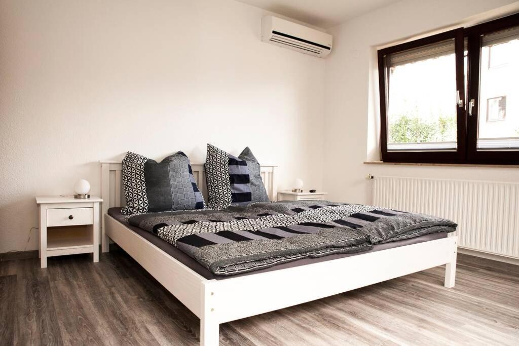 Exklusive Ferienwohnung In Einbeck, Zentrum! Neu!! Екстериор снимка